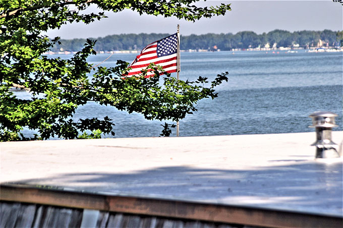 Roof-to-with-Flag-1-(2)